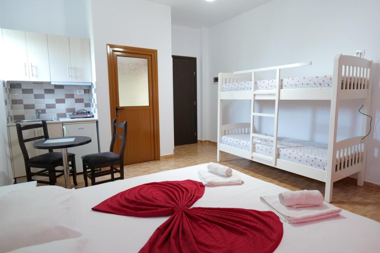 Vila Relax Ksamil Buitenkant foto